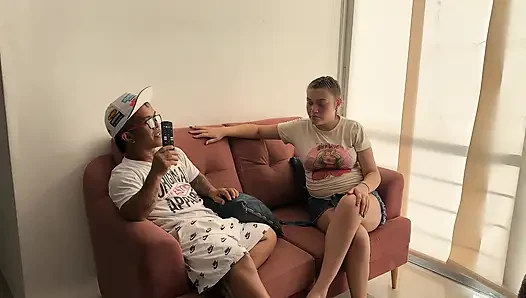 Sosyal ağlardan yabancıyla güçlü sikiş amcığımın içine güçlü bir boşalmayla bitiyor