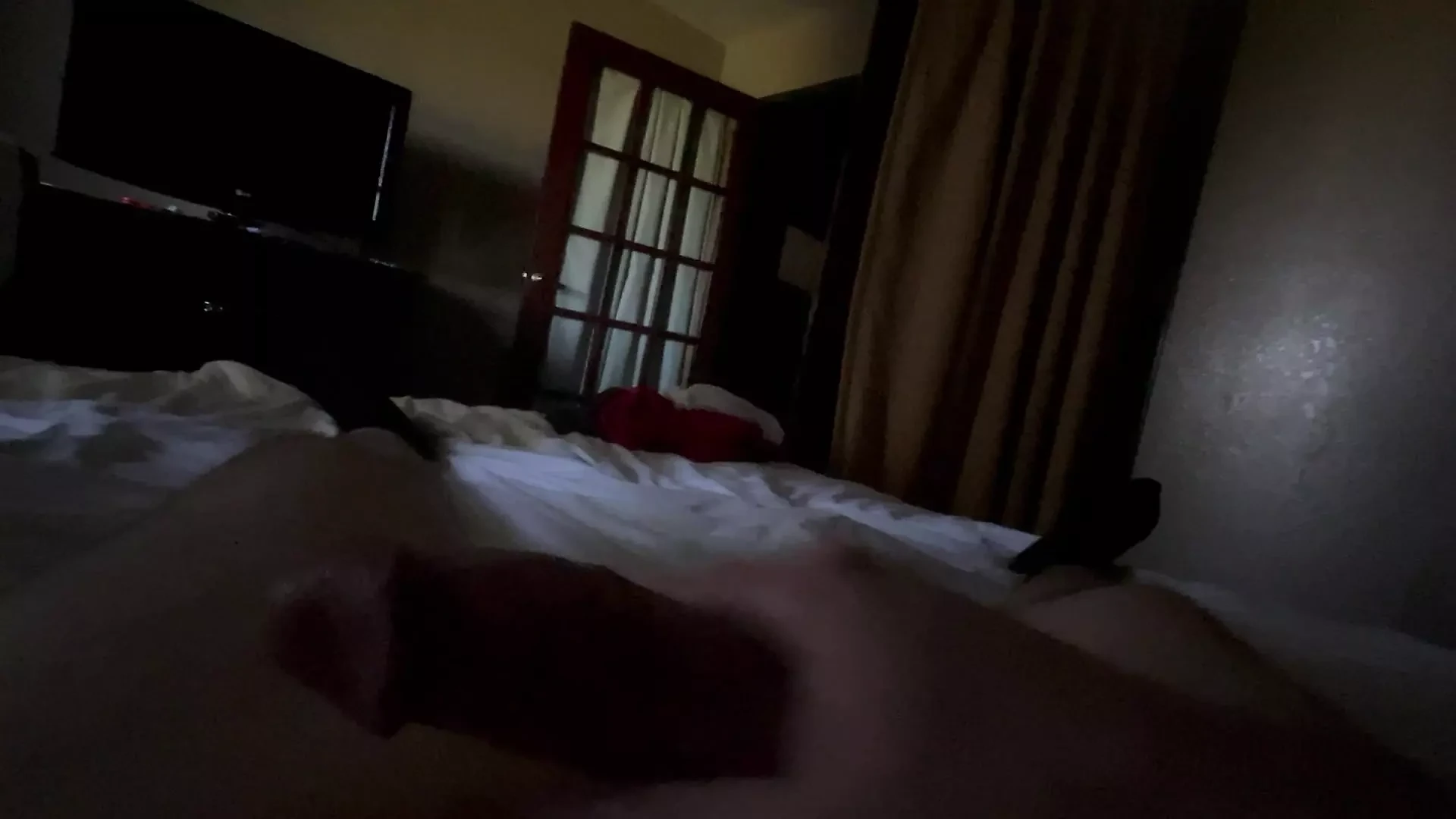 그녀가 하지 않는 일을 어서
