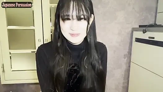 Grace tanpa sensor. Cewek cantik rambut hitam dengan baju ketat ini kehilangan kendali gara-gara kepekaannya mengambil alih posisi ini