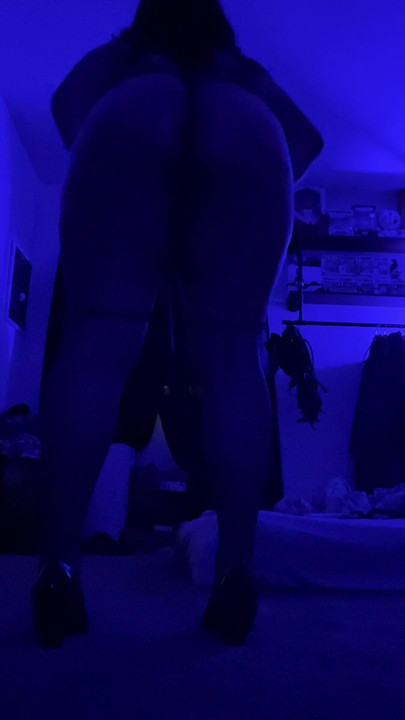 내 엉덩이에 기름을 넣는 발정난 나를 만든다