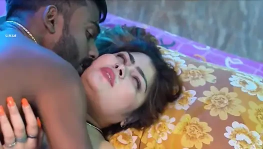 Malkin ne naukar ko paisa deke bur chatwaya