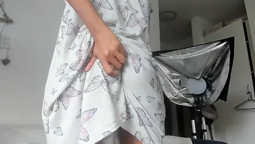 Zenci yumuşak sallanan götünü alkışlıyor, sallıyor, sıkıyor, twerk yapıyor