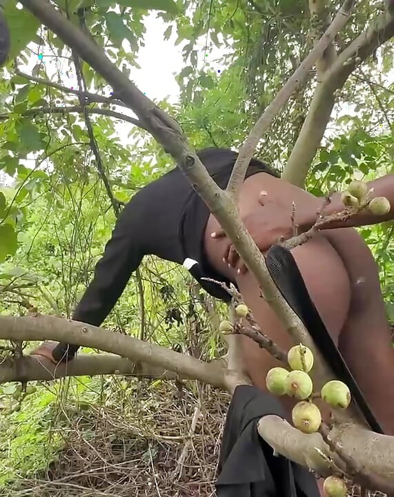 Havering Sex Inside the Bush
