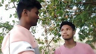Indisch bos jungle homo zoenen. Hindi-stem.