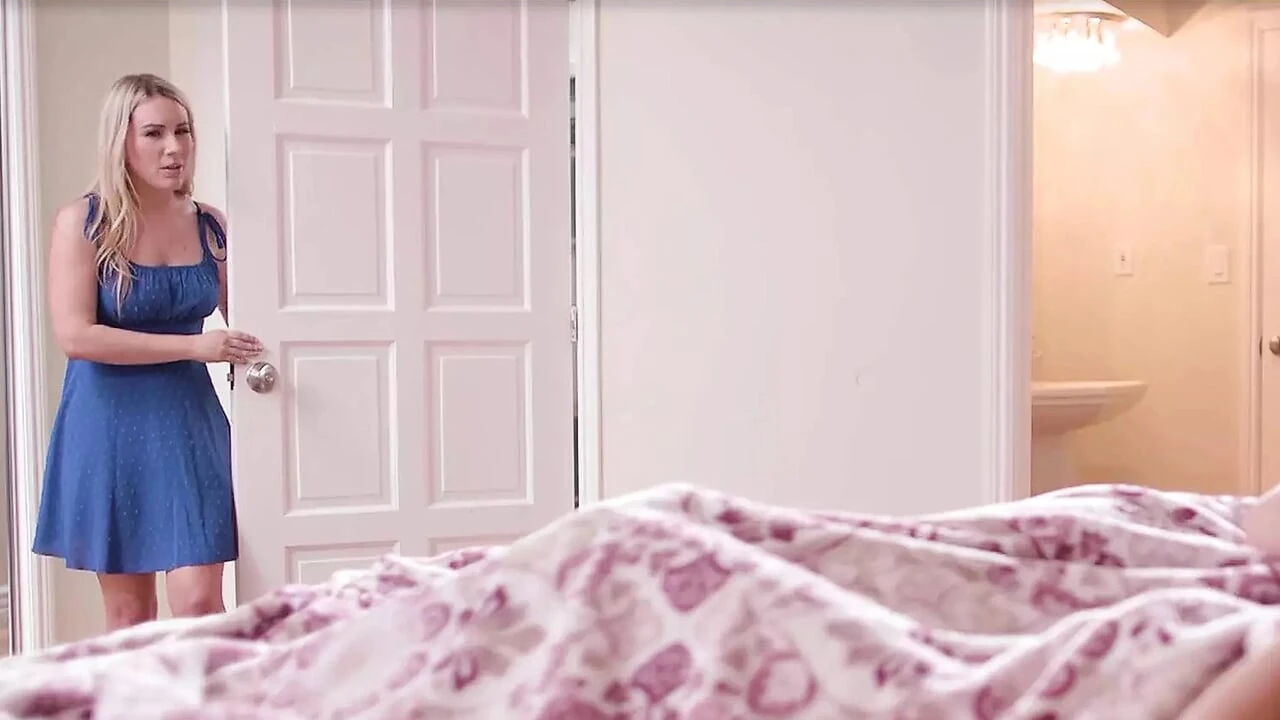 MOMMY'S GIRL - MILF Masturbates While Watching Stepdaughter Fuck Girlfriend LuLu Chu With A Strap-On