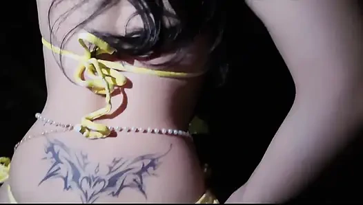 Riskli açık havada yerde gerçek bir sikiş