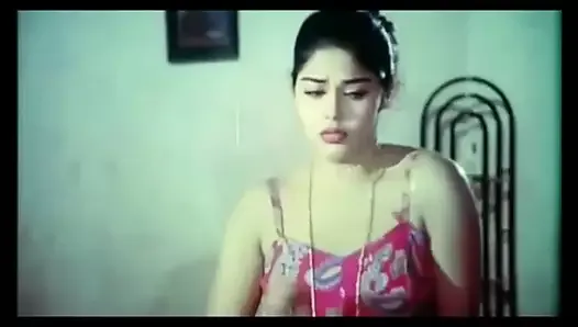 Бенгальская актриса Насрин в горячей сцене