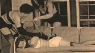 Vieux sexe vintage - Betie Page en tant que domme