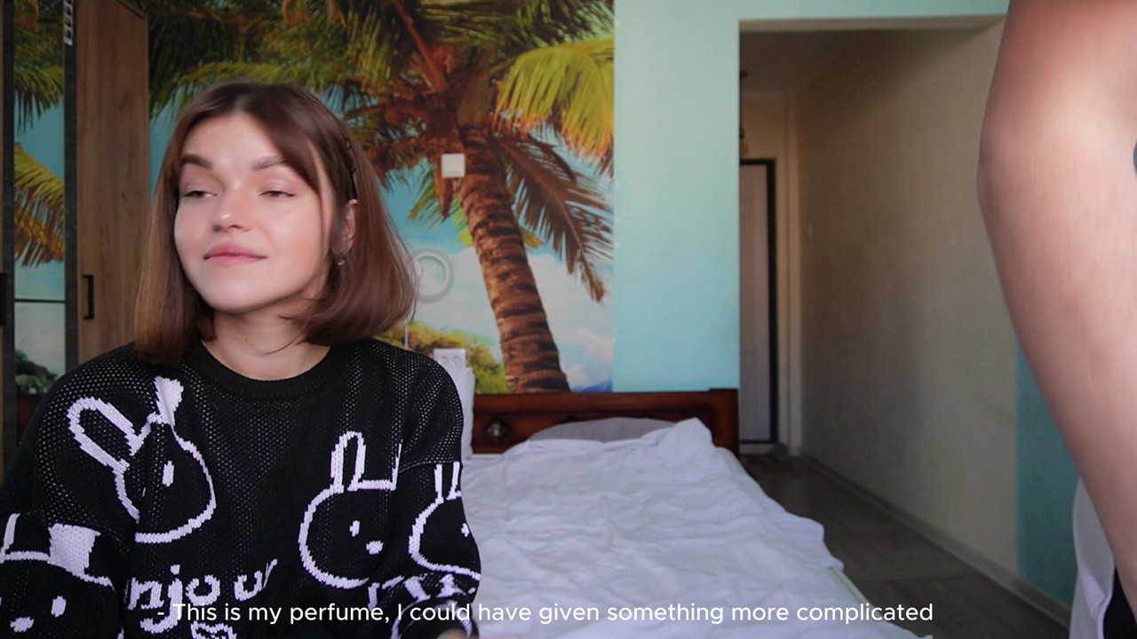 流行的在线游戏在视频博客期间变成继兄弟和继妹之间的性爱