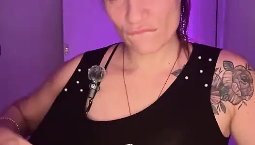 Üvey kız kardeşinizle görüntülü görüşme JOI'ye dönüşüyor