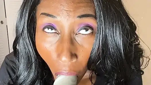 Babanın itaatkar sürtüğü