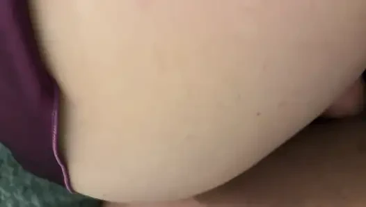 Der ältere freund meiner schwester nimmt meine jungfräulichkeit