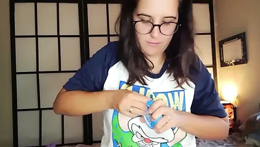 Versuchende große Blasen mit Bubblegum Roll - bunny Looner