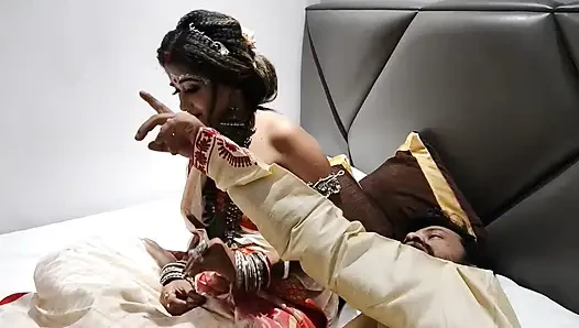 Akele me dekh kar Bhabhi ji jabbar ko dasti room me pel diya