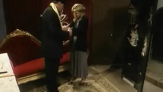 Ретро-секс С Милф-красивой Шлюхой