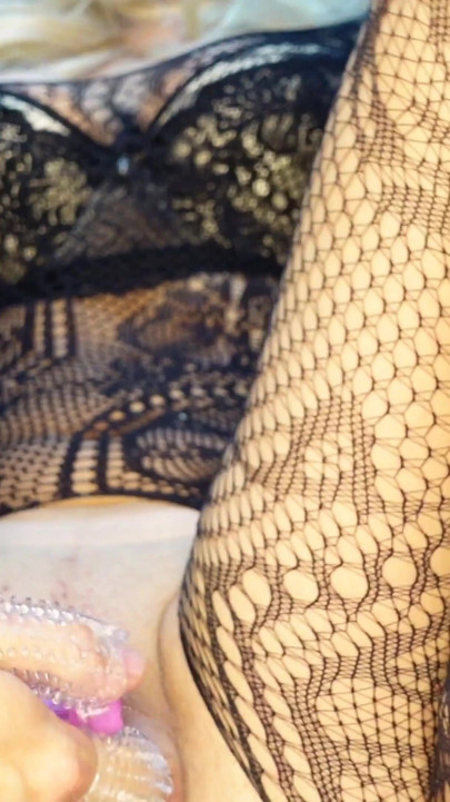 Beş Titreşimli Halkada Fisting Fışkırtma Amatör Milf (Orta Yaşlı Kadin) Tuhaf Vücut Çorabı