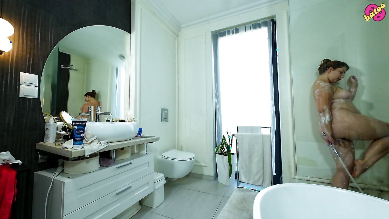 Je le séduis avec mon plug anal