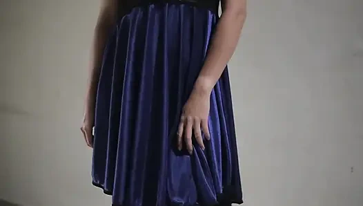 КТО БЫ НЕ ХОТЕЛ ВИДЕТЬ ЭТУ КРАСИВУЮ ДЕВУШКУ В ЦЕНТРЕ НИОТКУДА?