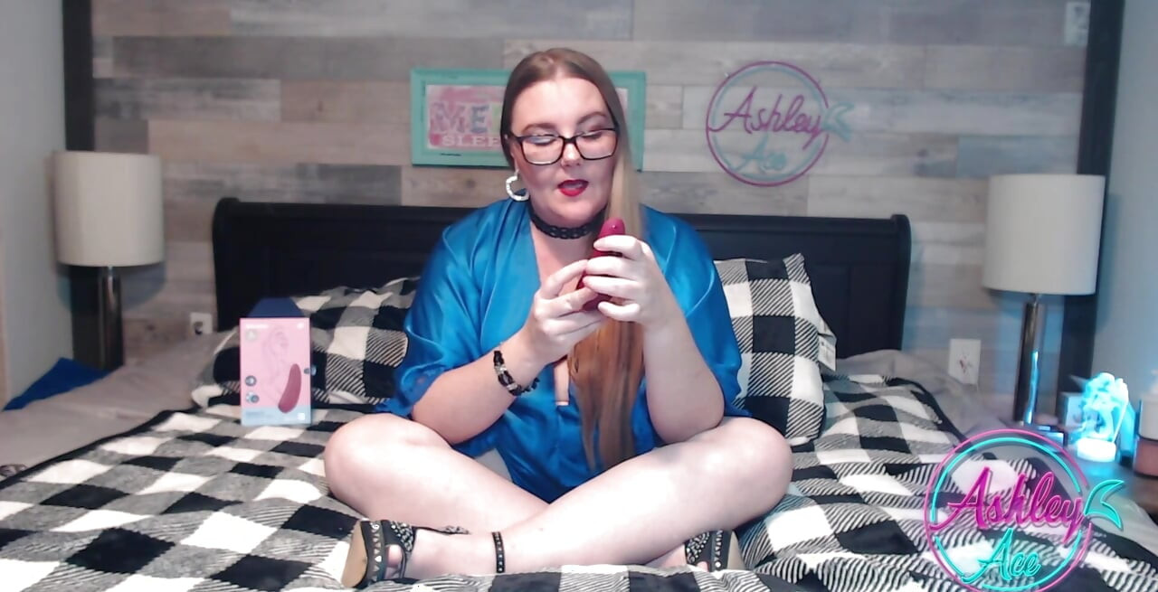 阿什莉評論 - Satisfyer 曲線 1