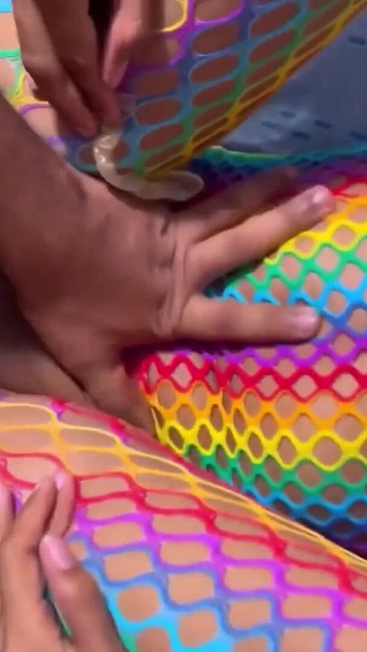 Latina prabayar bersetuju untuk berkongkek tanpa kondom dan saya pancut ke dalamnya dan saya meninggalkan air maninya yang memancut mani | Klip 1