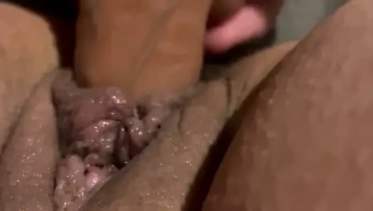 Kocam orta yaşlı seksi kadın amcığımı dolduruyor yakın çekim