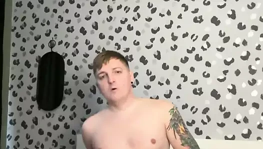 Big Bootys porn video – Big Ass Wife Talks Dirty & Gets Fucked Doggystyle