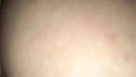 Gavat kocam yarağını ovalarken sikini sikmemeye cesaret ediyor ve sonunda beni sikiyor