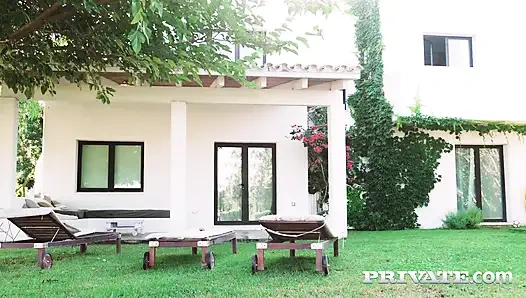 MILF julia pink weiß wirklich, wie man einen schwanz lutscht