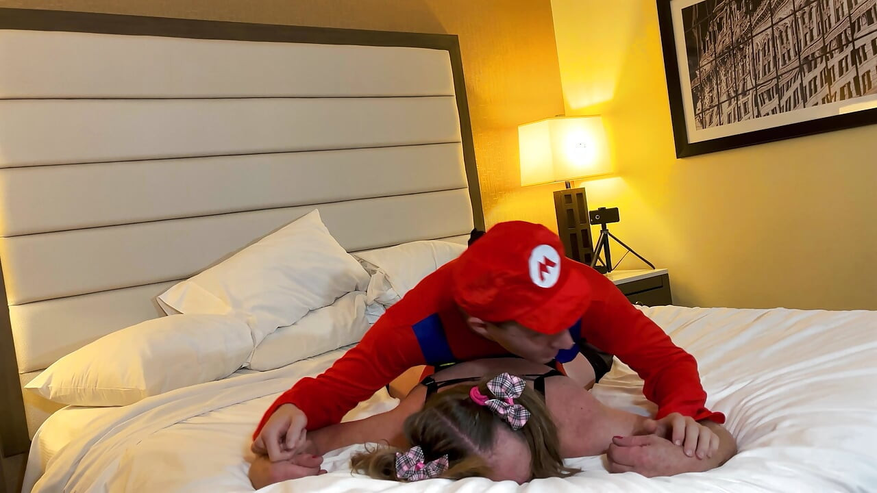 Mario Hops Into Sissy Pussy
