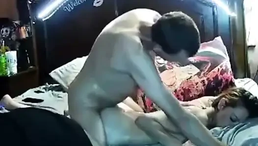 Cewek ini suka banget dientot dari belakang
