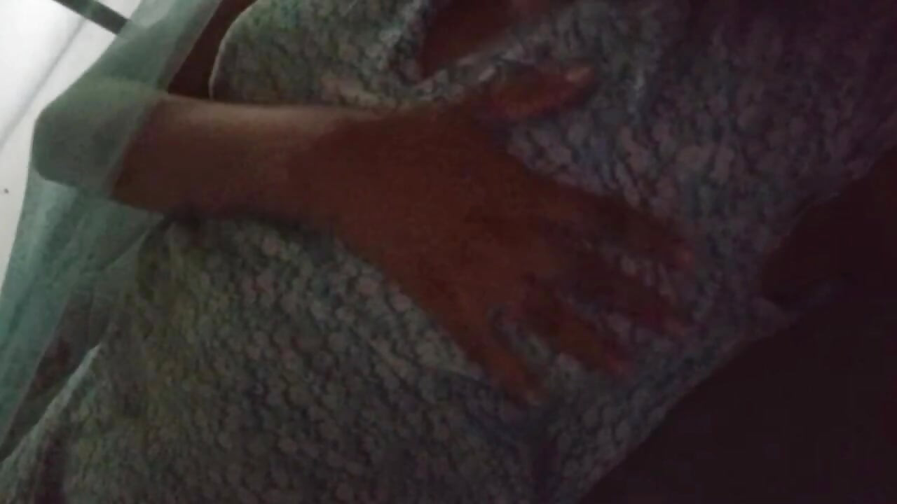 Sora vitregă sexy cu țâțe mari futută brutal de jocul cu vibratorul fratelui ei vitreg