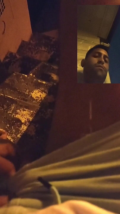 在户外撸管, 我已经很久没做过了, 我很紧张