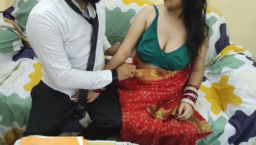 Sex with Desi Indian Maid kaamwali bai k sath sex In Office Hindi Sex