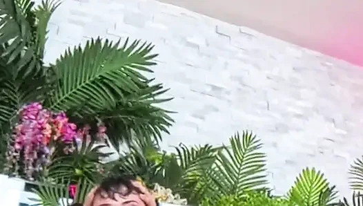 Идеальное тело Сексуальной Beca Barbie трахает большой член!