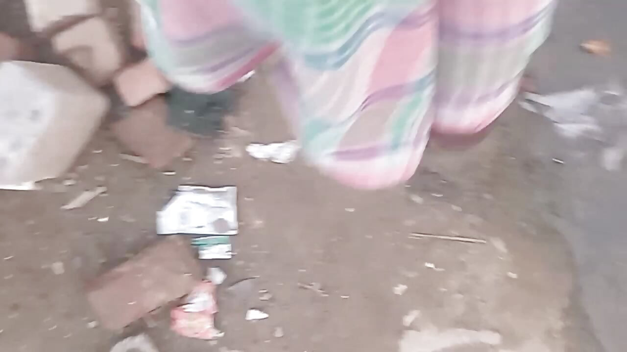 Aaj morning time mein land khada ho gaya building mein desi aunty ki sexy chudai