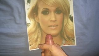Carrie Underwood, hommage au sperme