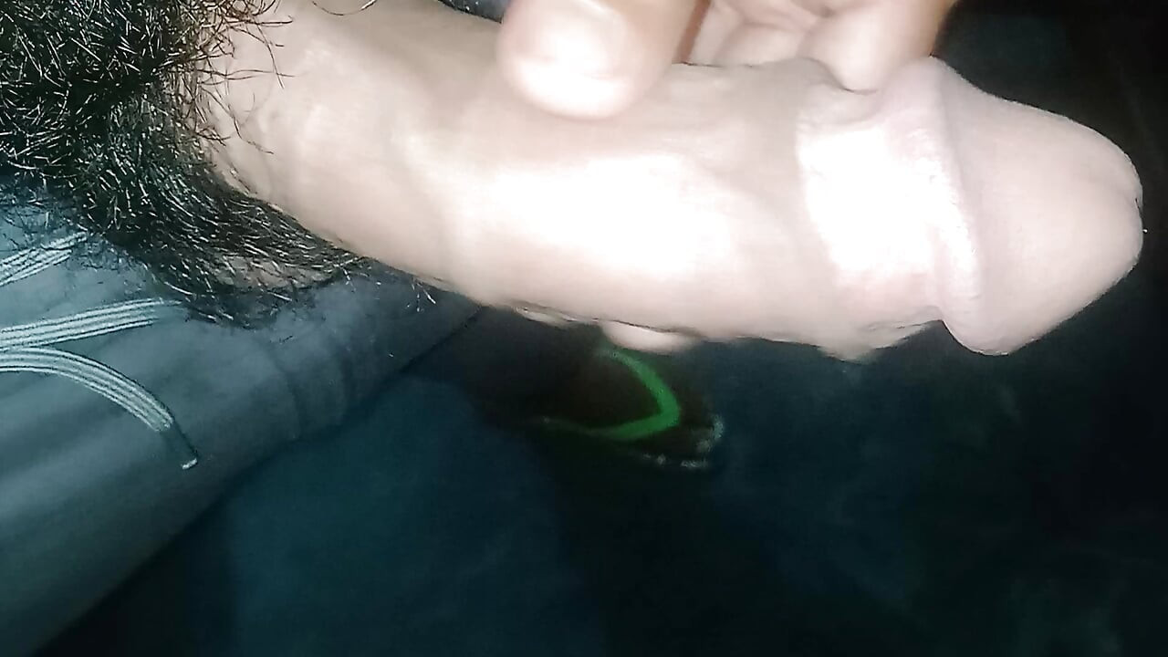 Il mio grosso cazzo bianco aspetta figa