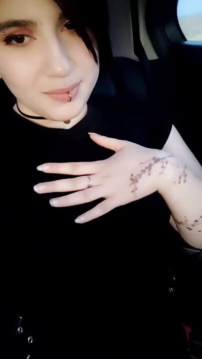 Horny Slut Starts Fingering Her Wet Pussy in the Back of the Taxi Driver