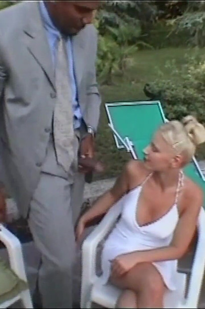 Samo joj daj pičku.