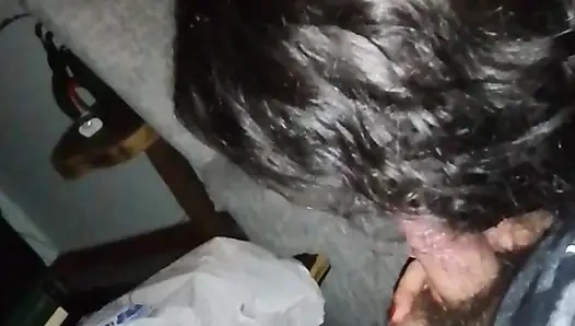 Teman mendesah susuku saat kami menonton film