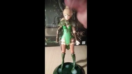 Tribute Cum-Liya Figure 02