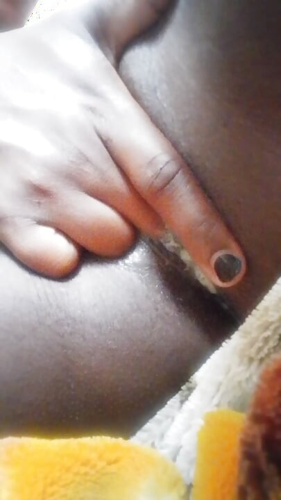 KENYAN SOLO TEASE-MY FIRST TIME