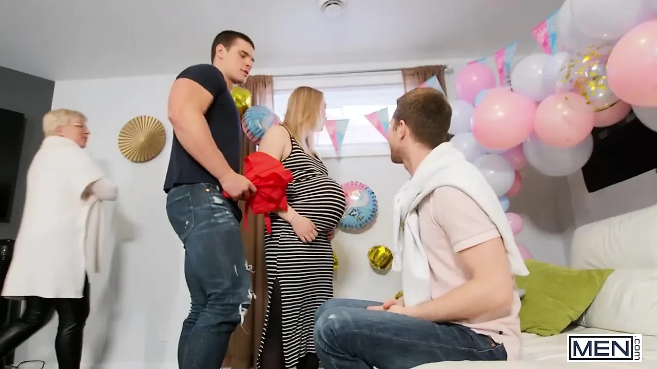 MEN - Benjamin Blue abre as calças e isso deixa Malik Delgaty com tesão por uma chupando pau e fodendo o cu