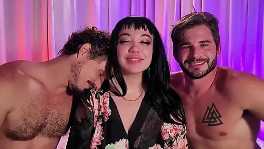 Cum-stuffed Double Dick Down! Double Vag Creampie