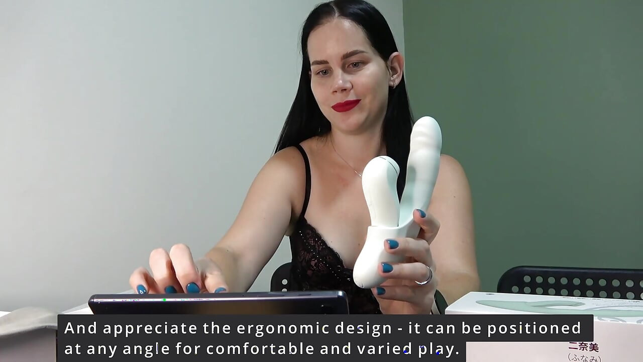 Anna unboxes and tests the Svakom BEYOURLOVER vibrator