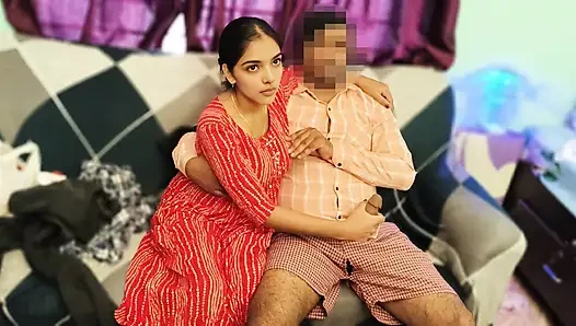 Büyük üvey kız kardeş bana tam Hintçe seks videosunda yardım etti