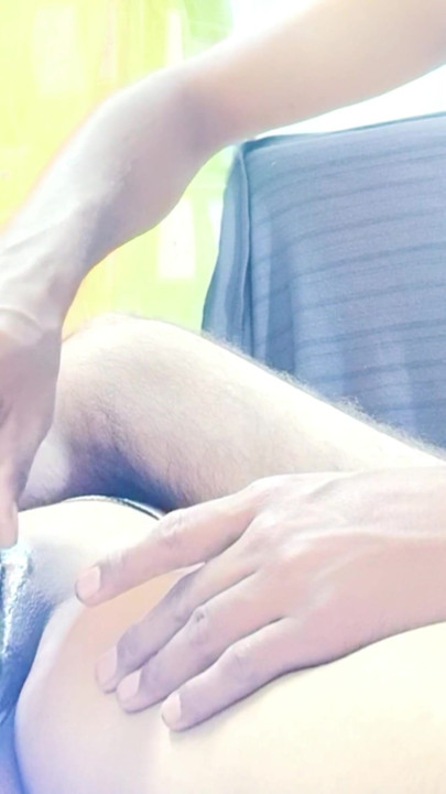 Fiz um vídeo de sexo com um estranho pela primeira vez, levei pepino na minha buceta. | Clipe 2
