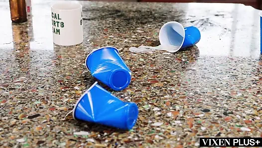 Vixenplus - tante seksi amerika episode 2 - tampilan di balik layar