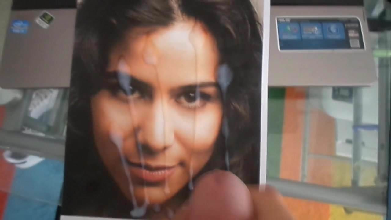 Tribute to Latinas