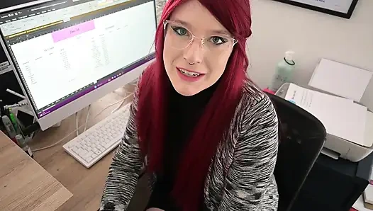 Ibu tiri: dari menyusui ke nympho